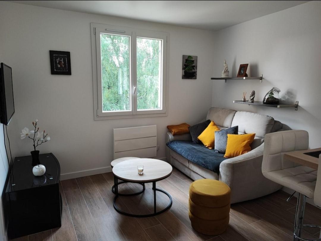 Charmant Appartement 2 Pieces Proche Disneyland Villeneuve-Saint-Denis Exterior photo