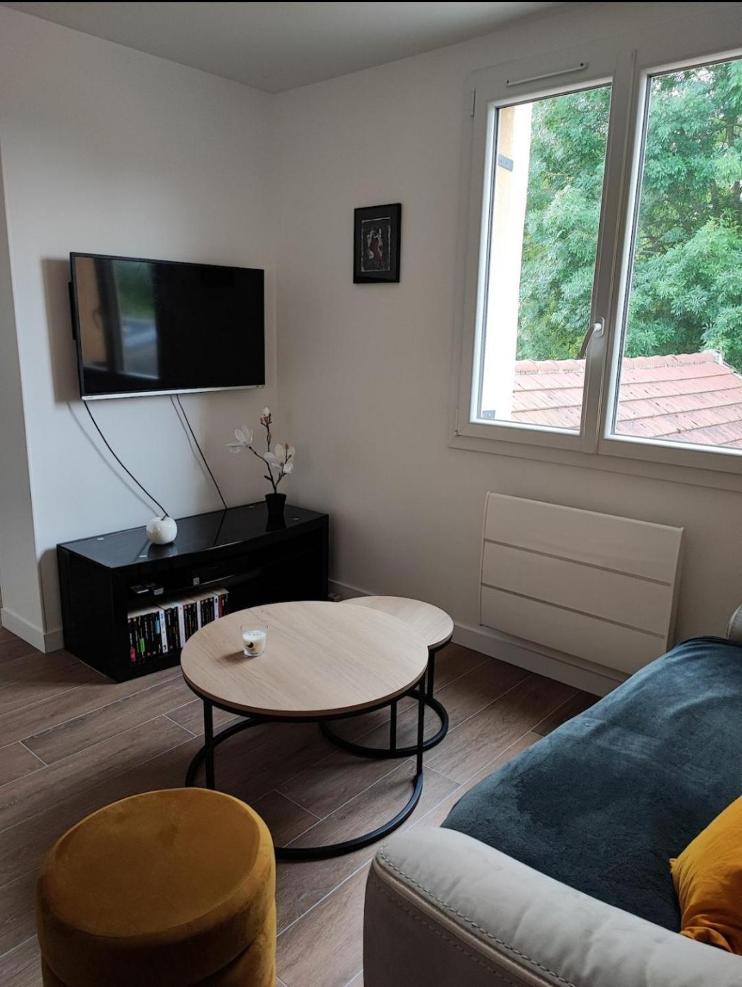 Charmant Appartement 2 Pieces Proche Disneyland Villeneuve-Saint-Denis Exterior photo
